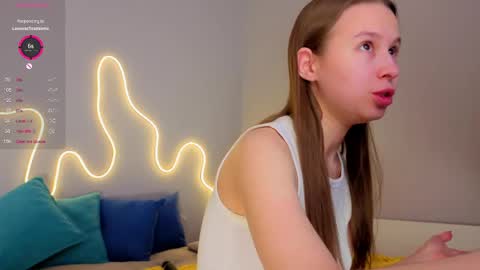 Snapshot of emma_clon chatting on 7, 6, 2026 Emma online show from 7, 6, 2026