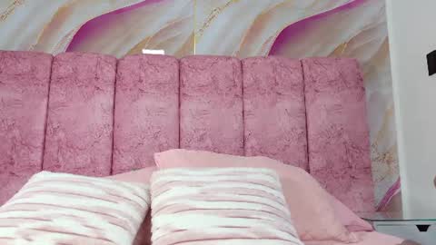 Snapshot of emma_curvy1 chatting on 18, 6, 2026 Emma online show from 18, 6, 2026