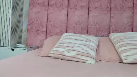 Snapshot of emma_curvy1 chatting on 2, 7, 2026 Emma online show from 2, 7, 2026