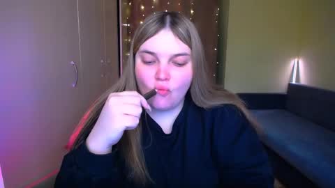 Snapshot of emma_dorn chatting on 27, 4, 2026 Eva online show from 27, 4, 2026