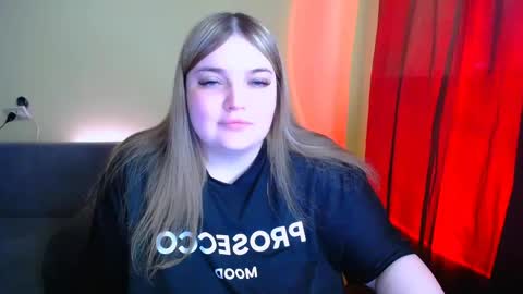 Snapshot of emma_dorn chatting on 7, 5, 2026 Eva online show from 7, 5, 2026