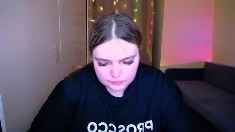 Snapshot of emma_dorn chatting on 22, 5, 2026 Eva online show from 22, 5, 2026