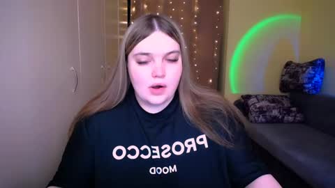 Snapshot of emma_dorn chatting on 30, 5, 2026 Eva online show from 30, 5, 2026