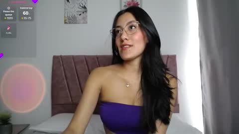 Emma Glow online show from 17, 11, 2025