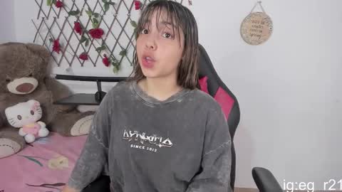 Snapshot of emma_grayys chatting on 12, 10, 2025 emma_grayys online show from 12, 10, 2025