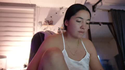 emma_johnson_ online show from 10, 12, 2024