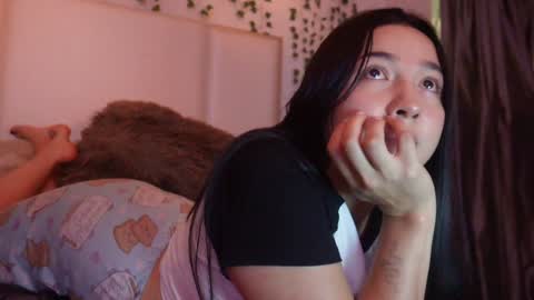 emma_johnson_ online show from 17, 10, 2025