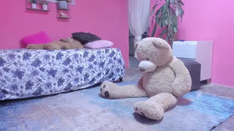 Snapshot of emma_lean chatting on 29, 12, 2024 whises lits online show from 29, 12, 2024