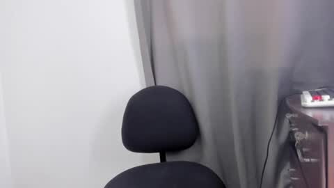 Snapshot of emma_lean chatting on 18, 7, 2026 whises lits online show from 18, 7, 2026