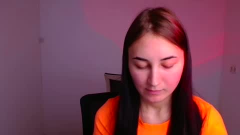 Snapshot of emma_loon chatting on 14, 12, 2024 Emma online show from 14, 12, 2024