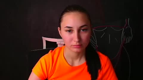 Snapshot of emma_loon chatting on 20, 12, 2024 Emma online show from 20, 12, 2024