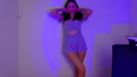 Snapshot of emma_loon chatting on 22, 12, 2024 Emma online show from 22, 12, 2024