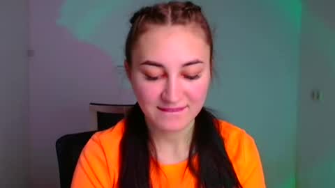 Snapshot of emma_loon chatting on 23, 12, 2024 Emma online show from 23, 12, 2024