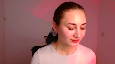Snapshot of emma_loon chatting on 24, 12, 2024 Emma online show from 24, 12, 2024
