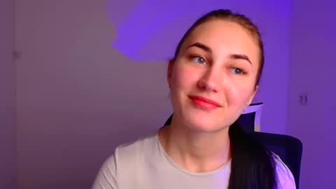 Snapshot of emma_loon chatting on 24, 12, 2024 Emma online show from 24, 12, 2024