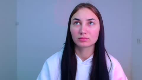 Snapshot of emma_loon chatting on 6, 1, 2025 Emma online show from 6, 1, 2025