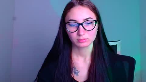 Snapshot of emma_loon chatting on 22, 1, 2025 Emma online show from 22, 1, 2025