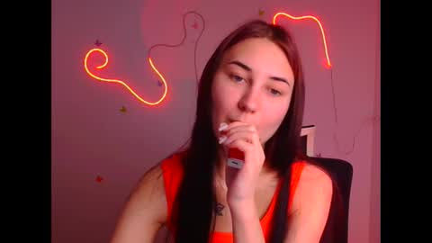 Snapshot of emma_loon chatting on 8, 3, 2025 Emma online show from 8, 3, 2025