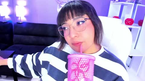 Snapshot of emma_monserratt chatting on 20, 5, 2026 Emma Monserratt online show from 20, 5, 2026
