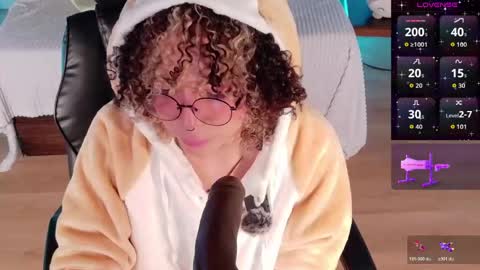 Snapshot of emma_nakamura chatting on 30, 5, 2026 online show from 30, 5, 2026