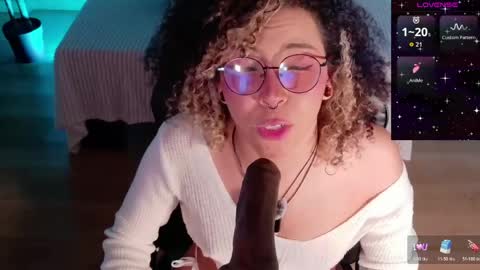 Snapshot of emma_nakamura chatting on 31, 5, 2026 online show from 31, 5, 2026