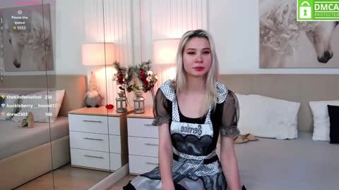Snapshot of emma_plux chatting on 6, 1, 2025 Emma online show from 6, 1, 2025