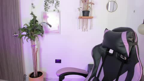 Emma online show from 4, 5, 2026