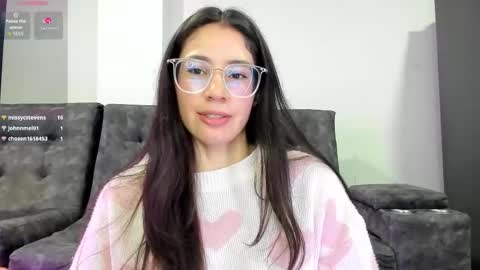 Snapshot of emma_sandovaal chatting on 2, 2, 2026 Emma online show from 2, 2, 2026