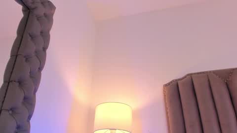 Snapshot of emma_torres__ chatting on 15, 12, 2024 Ema online show from 15, 12, 2024