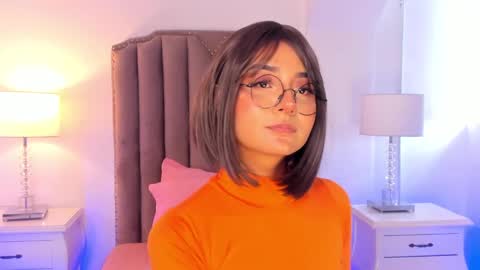 Snapshot of emma_torres__ chatting on 17, 12, 2024 Ema online show from 17, 12, 2024