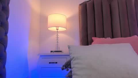 Snapshot of emma_torres__ chatting on 4, 1, 2025 Ema online show from 4, 1, 2025
