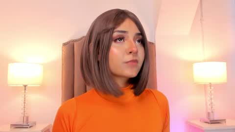 Snapshot of emma_torres__ chatting on 5, 2, 2025 Ema online show from 5, 2, 2025