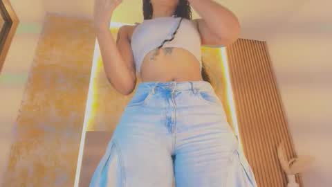 Snapshot of emma_torres__ chatting on 21, 9, 2025 Ema online show from 21, 9, 2025