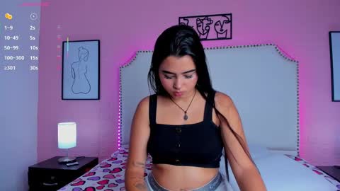 Snapshot of emma_whitee_ chatting on 13, 9, 2025 emma_whitee_ online show from 13, 9, 2025