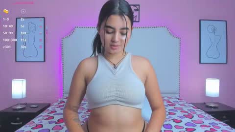 Snapshot of emma_whitee_ chatting on 26, 9, 2025 emma_whitee_ online show from 26, 9, 2025