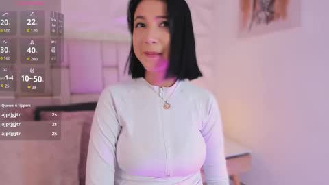 Snapshot of emma_woods__ chatting on 2, 10, 2025 emma_woods__ online show from 2, 10, 2025