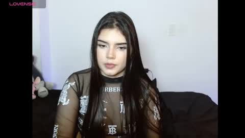 Snapshot of emma_yui19 chatting on 28, 9, 2025 emma online show from 28, 9, 2025