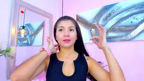 Snapshot of emmaa_sandoval chatting on 8, 11, 2025 Emma online show from 8, 11, 2025