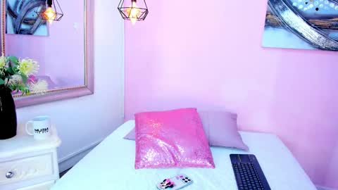 Snapshot of emmaa_sandoval chatting on 25, 11, 2025 Emma online show from 25, 11, 2025