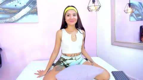 Snapshot of emmaa_sandoval chatting on 29, 11, 2025 Emma online show from 29, 11, 2025