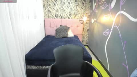 Snapshot of emmaaevans_ chatting on 15, 2, 2025 Emma Evans online show from 15, 2, 2025