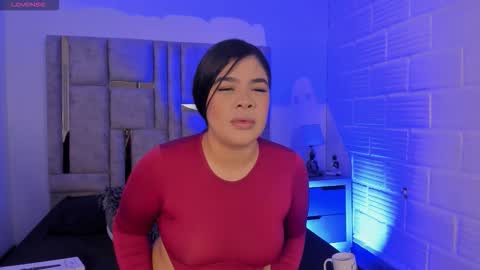 emma becket online show from 8, 10, 2025