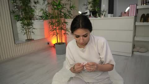 emmablanco online show from 7, 4, 2026