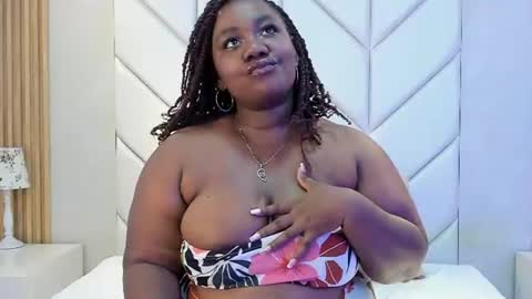 Snapshot of emmabrantt_ chatting on 23, 6, 2026 EmmaBrantt online show from 23, 6, 2026
