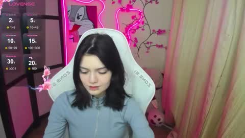 Snapshot of emmadarkk chatting on 25, 11, 2025 Emma online show from 25, 11, 2025