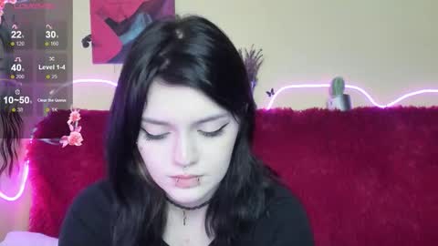 Snapshot of emmadarkk chatting on 5, 12, 2025 Emma online show from 5, 12, 2025