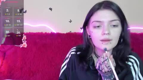 Snapshot of emmadarkk chatting on 19, 12, 2025 Emma online show from 19, 12, 2025