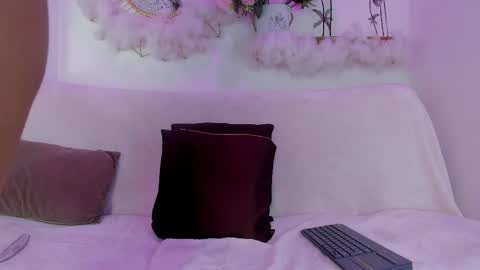 Snapshot of emmaduque chatting on 18, 4, 2026 Emma Duque online show from 18, 4, 2026