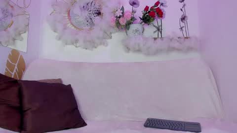 Snapshot of emmaduque chatting on 24, 4, 2026 Emma Duque online show from 24, 4, 2026
