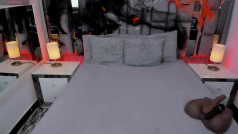 EMMA HILL online show from 22, 10, 2025